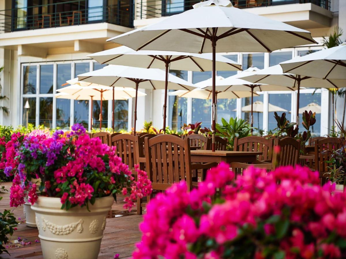 Palace In Moon Beach Onna Exterior foto